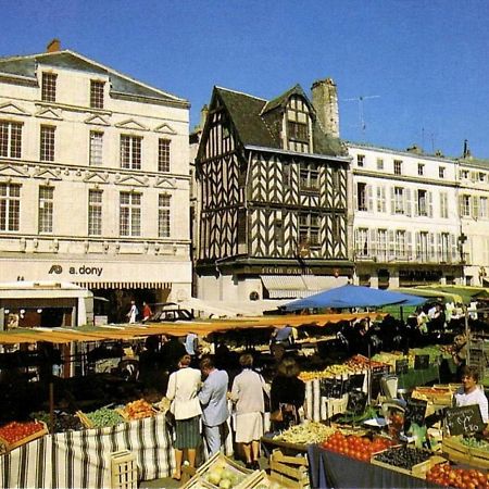 Ferienwohnung The Clock House, 3 Etoiles La Rochelle  Exterior foto