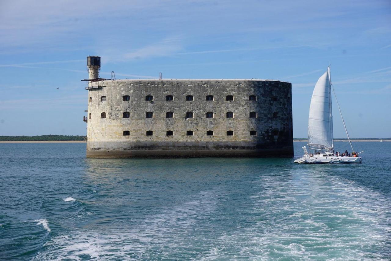 Ferienwohnung The Clock House, 3 Etoiles La Rochelle  Exterior foto